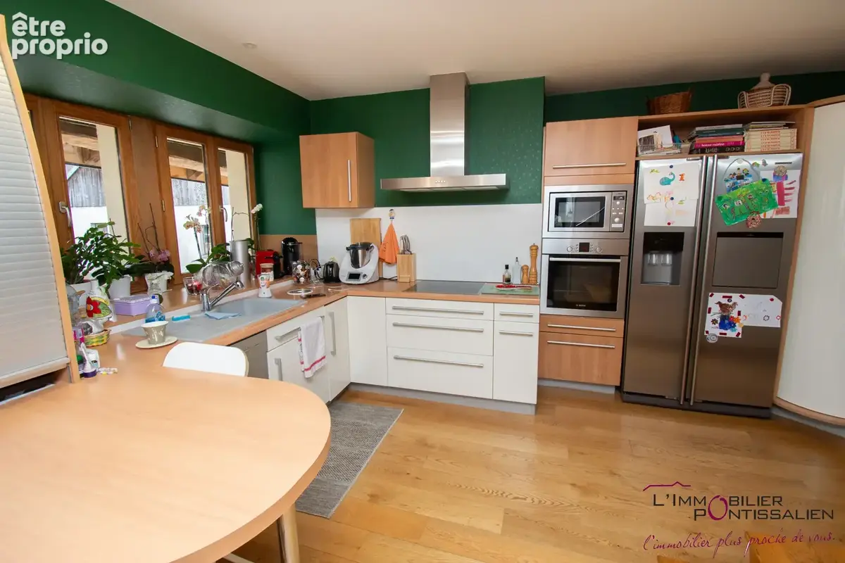 Appartement T6 d'exception à ROCHEJEAN  Standing, volumes et confort. - photo 6