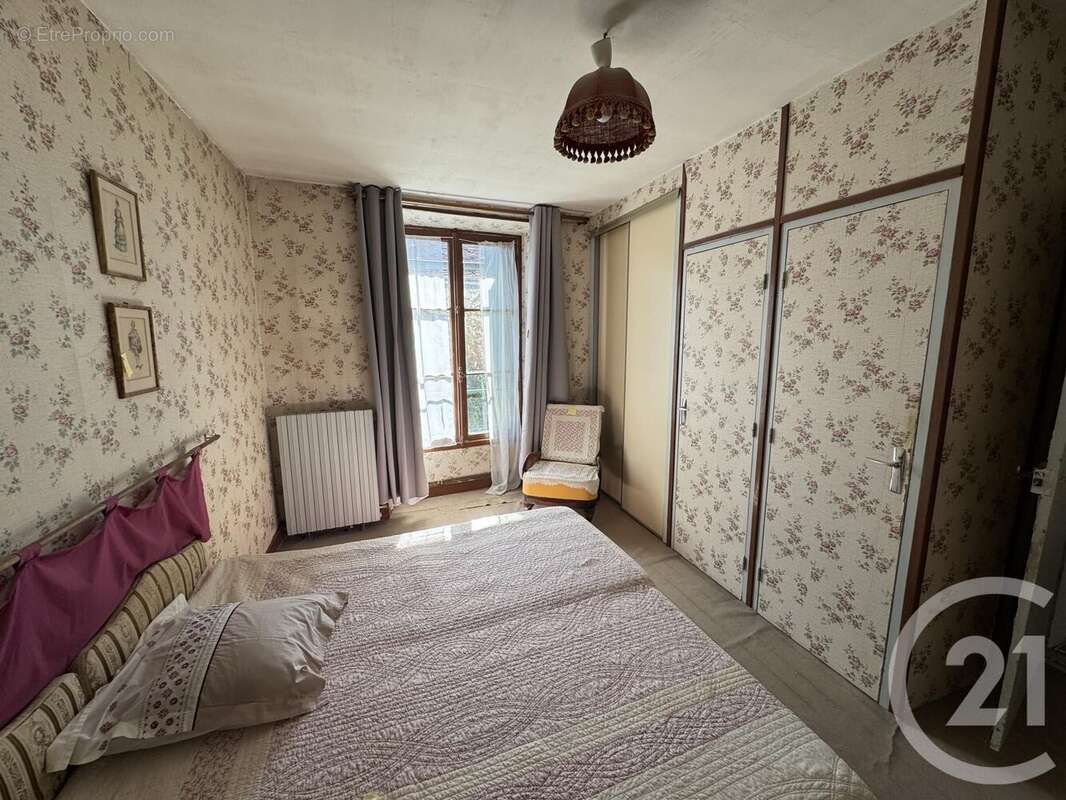 Maison à SAMOIS-SUR-SEINE