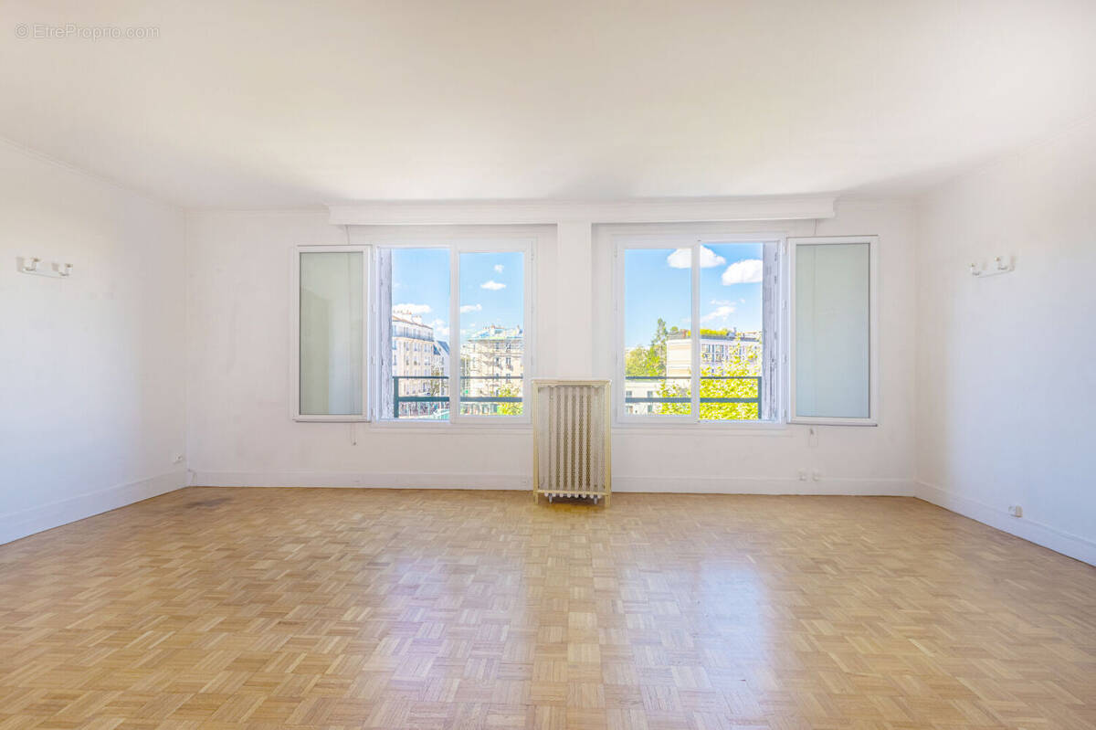 Appartement à MONTROUGE