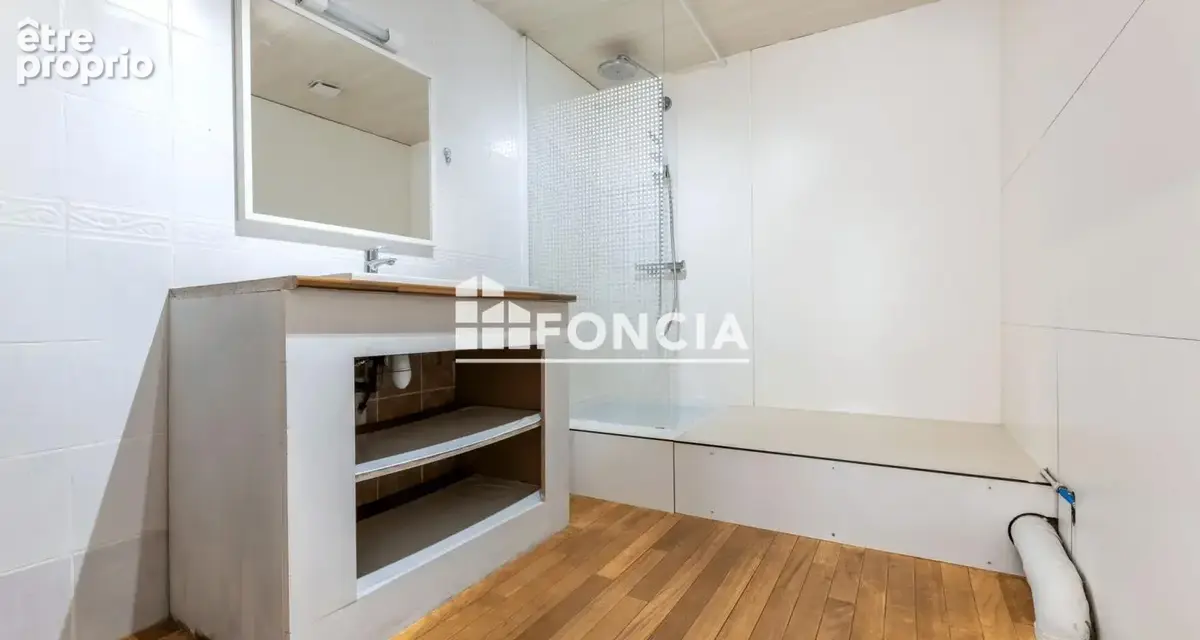 Exclusif villeneuve les maguelone plein centre superbe ff3 de 65 m2 hab vendu avec un cellier - photo 6