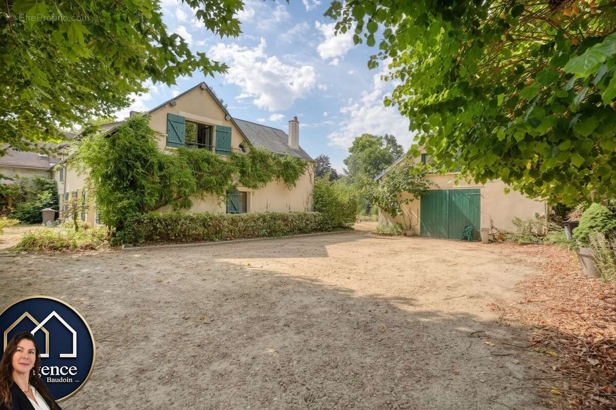 Maison 315 m² à Maintenon  - photo 3