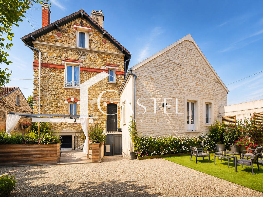 Maison à BOUAFLE