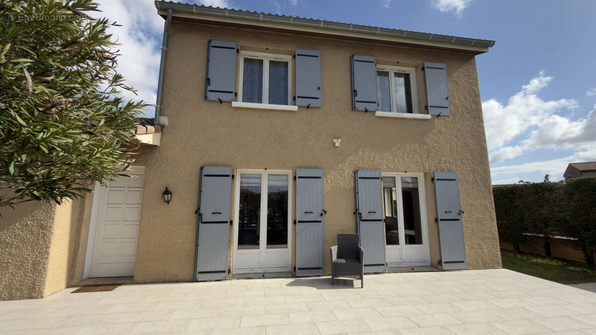 Maison à ETOILE-SUR-RHONE