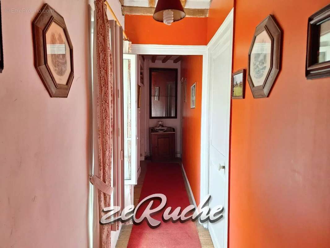  À vendre – Charmante maison de village au cachet exceptionnel avec jardin bordé de rivière - photo 14