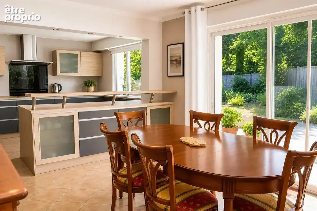 Maison de 7 pièces de 233 m² à La Chapelle-sur-Erdre - photo 2