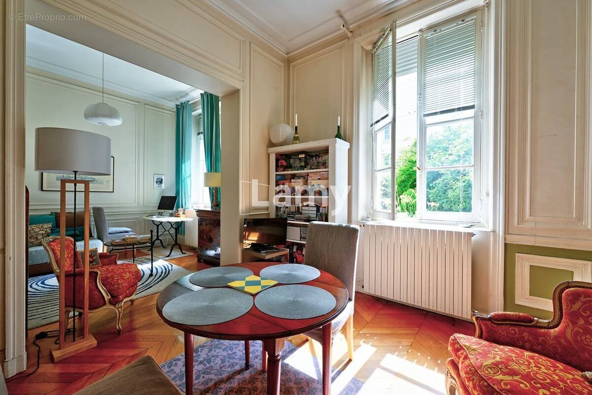 Appartement à VERSAILLES