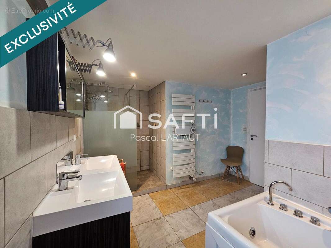 Maison 174 m² à Augerans  - photo 7