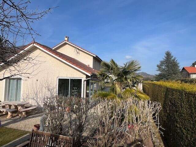 Maison à SAINT-ETIENNE-DE-CROSSEY