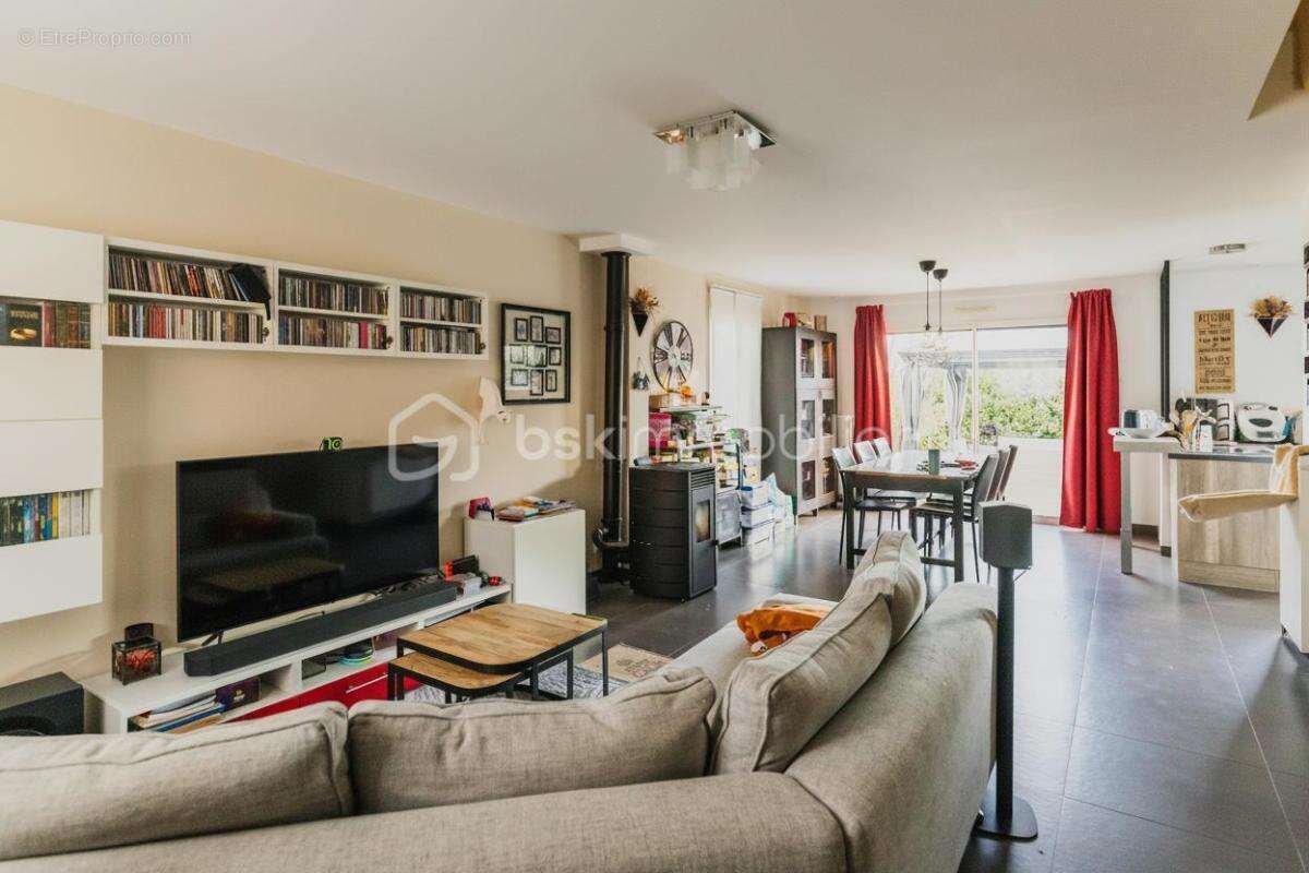 Maison à LA CHAPELLE-THOUARAULT