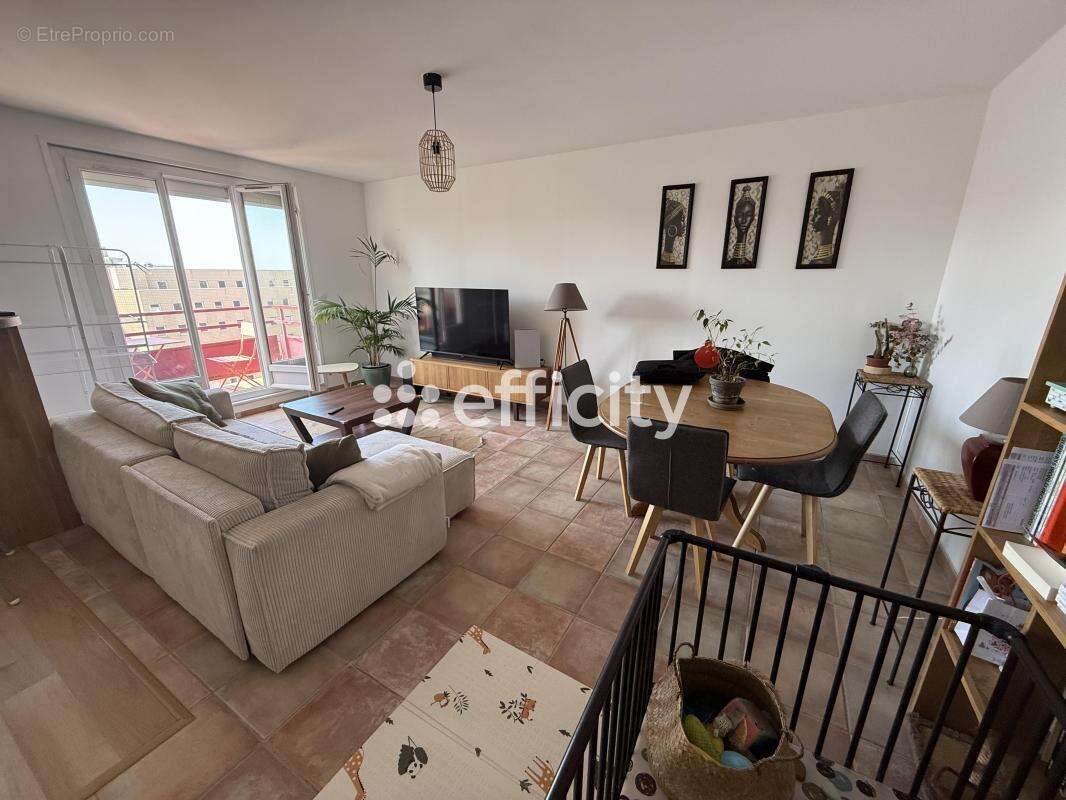 Appartement à MONTIGNY-LE-BRETONNEUX