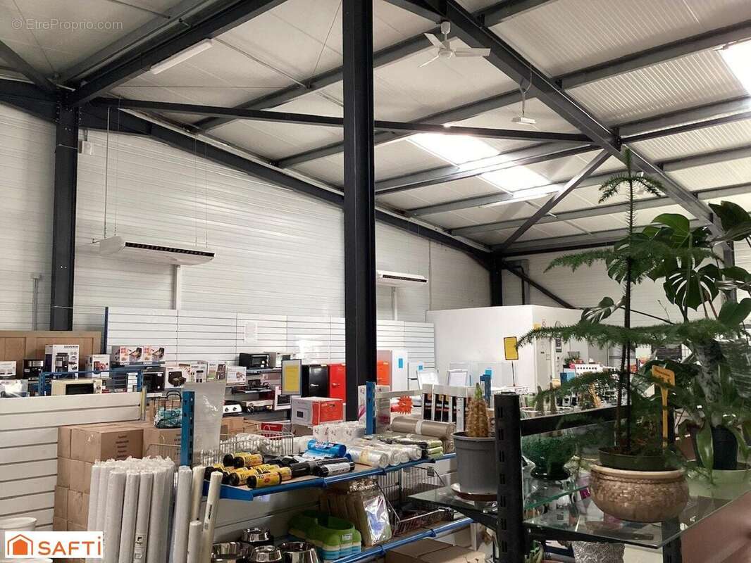 Photo 2 - Commerce à SAINT-SEURIN-SUR-L'ISLE