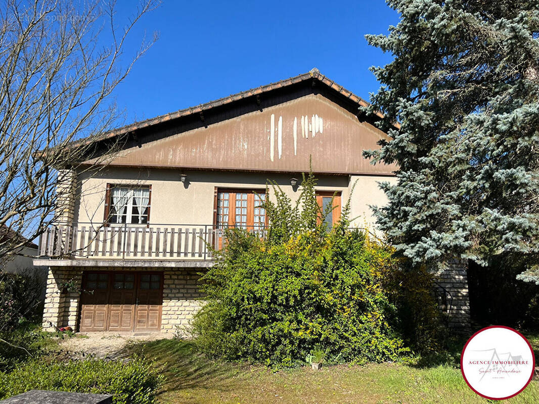 Maison à SAINT-AMAND-MONTROND