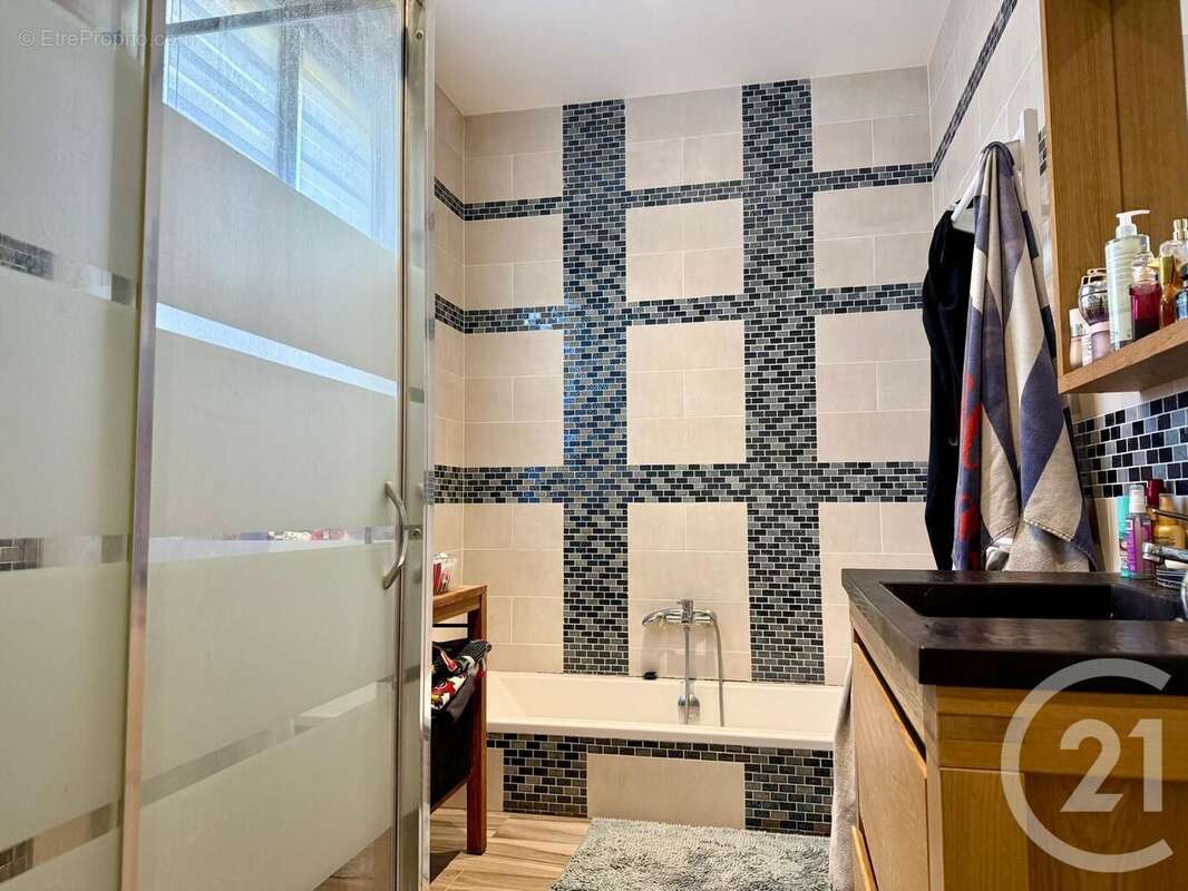 Maison à IVRY-LA-BATAILLE