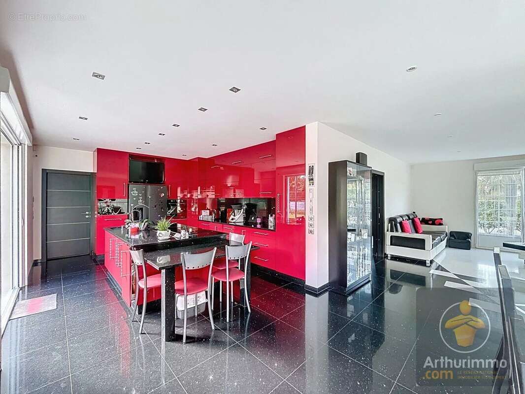 Maison à ORMESSON-SUR-MARNE