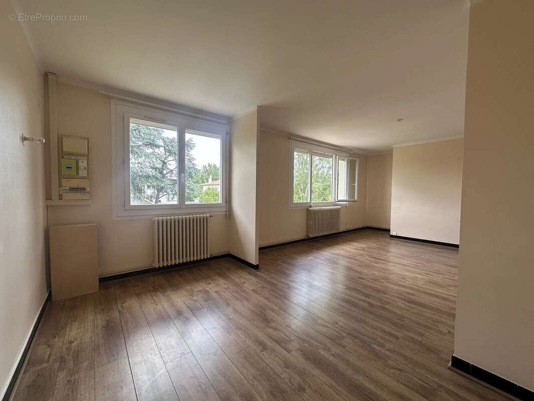 Appartement à VENERQUE