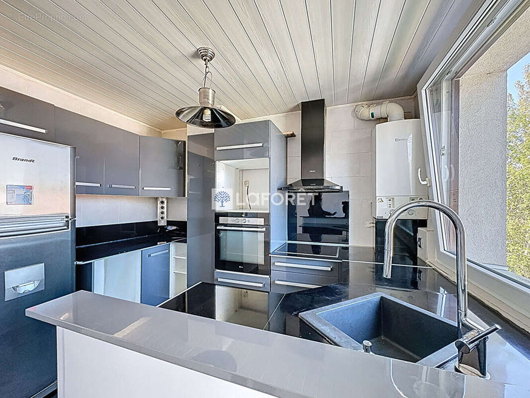 Appartement à FRESNES