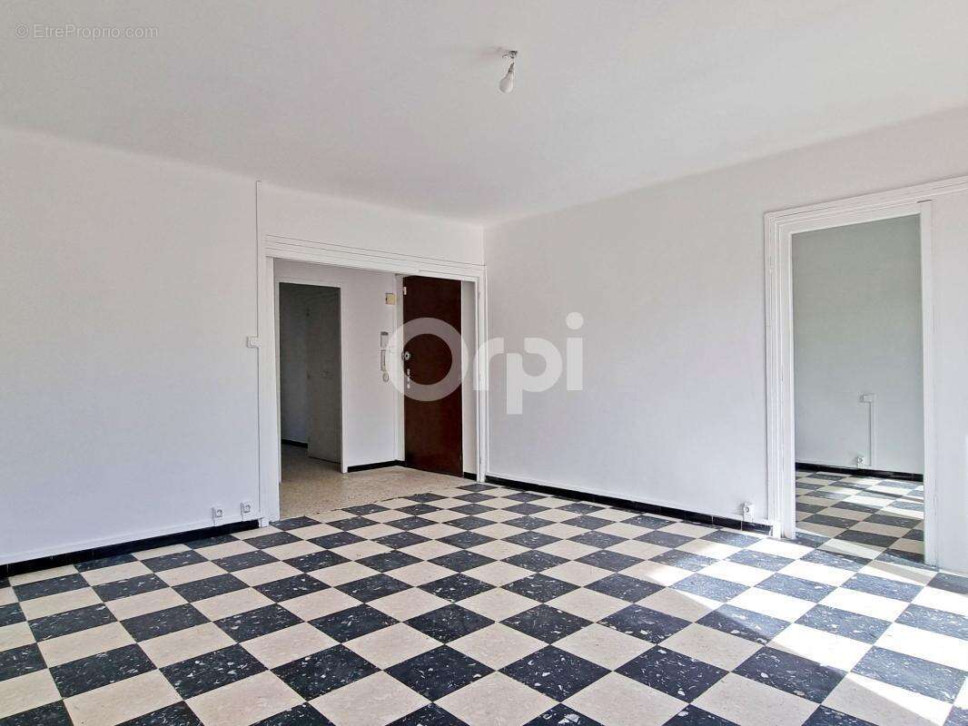 ALÈS – Appartement 4 pièces avec extérieur – 86 m² – Idéal retraités ou famille - photo 7