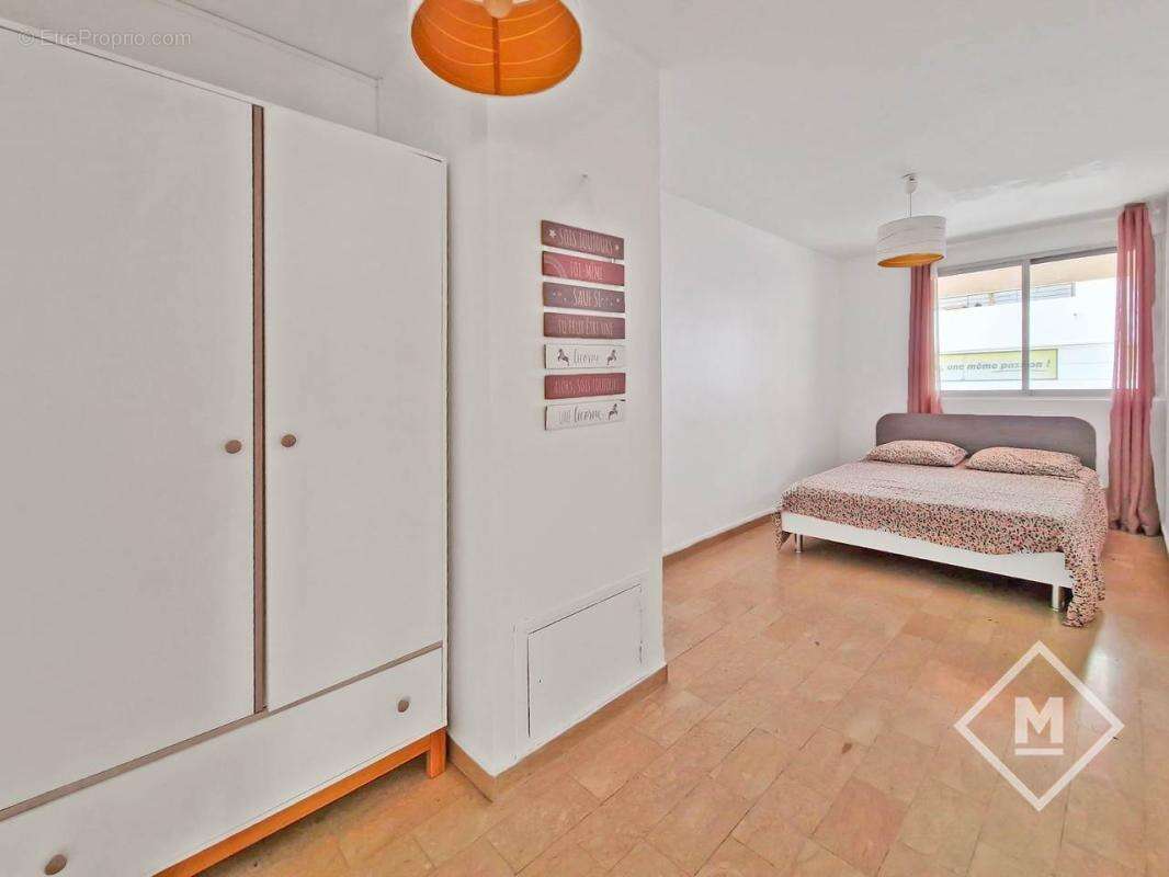 Appartement à MARSEILLE-7E