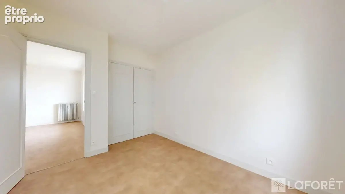 Appartement T5 avec garage et cave sur YZEURE - photo 7