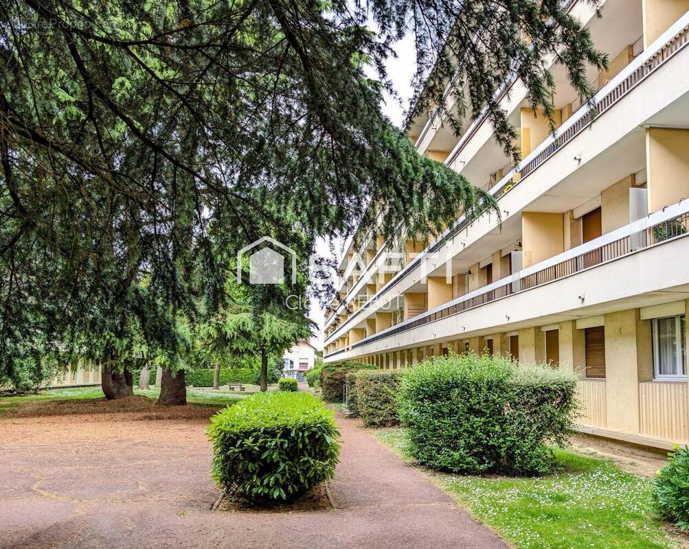 Photo 1 - Appartement à LIVRY-GARGAN