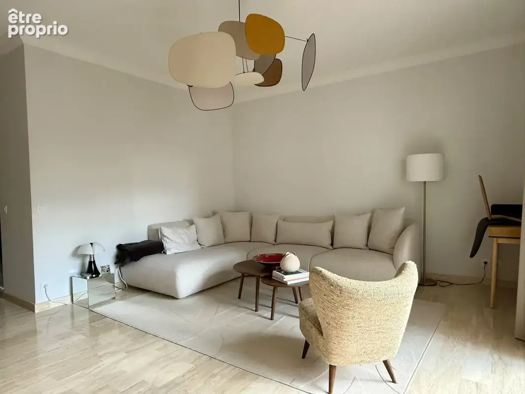 Crs Fauriel - Superbe T3 rénové avec prestations de qualité, balcon et garage - photo 3