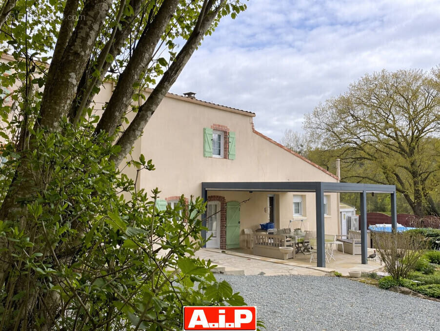 Maison à LE BOUPERE