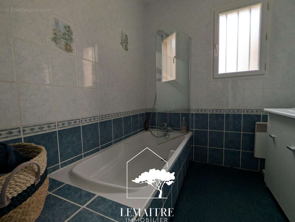 Maison à LES MATHES