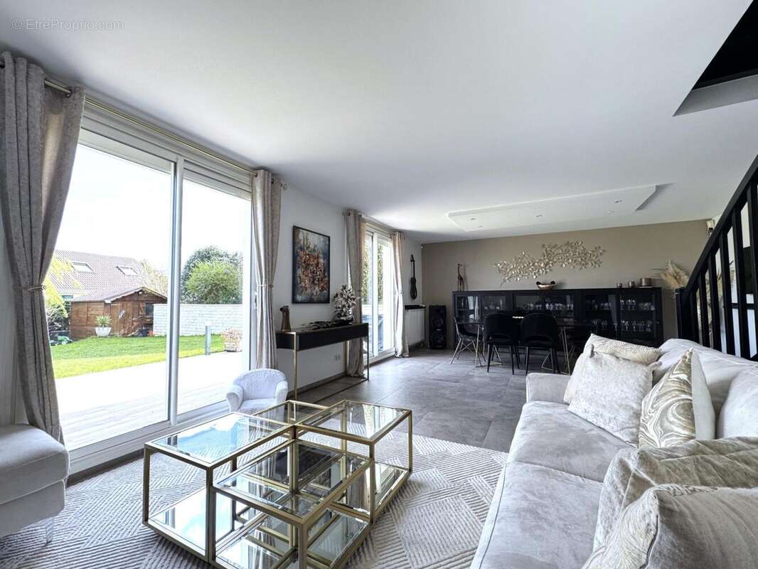 Maison à PLAISIR