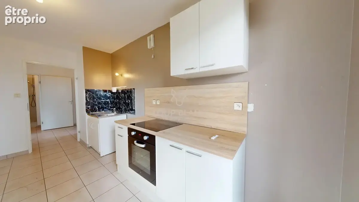 Appartement avec terrasse - Sainte-Suzanne - photo 4