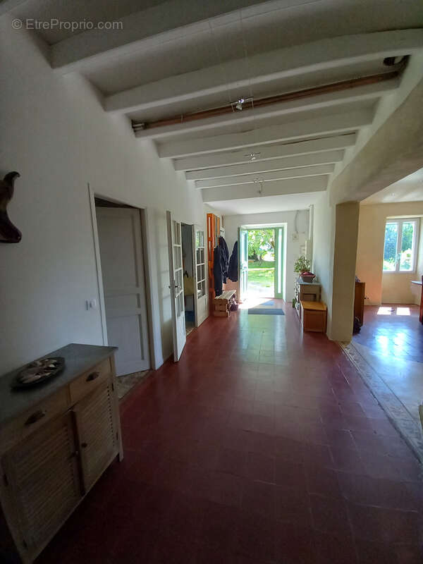 Propriete corps de ferme avec 39 000 m2 de terrain - photo 5