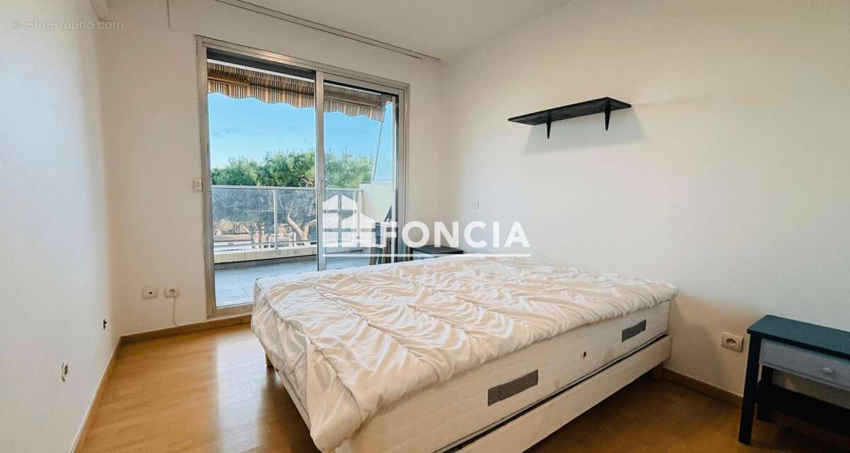 Appartement à VILLENEUVE-LOUBET