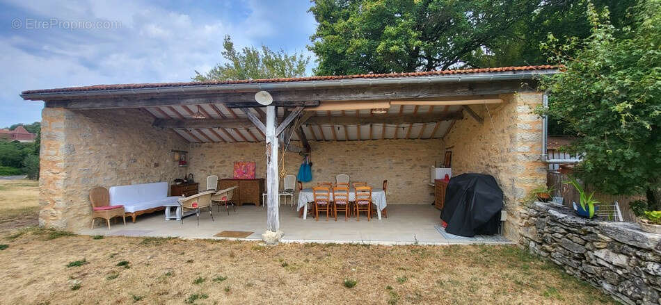 Magnifique maison en pierre restaurée avec piscine - photo 17