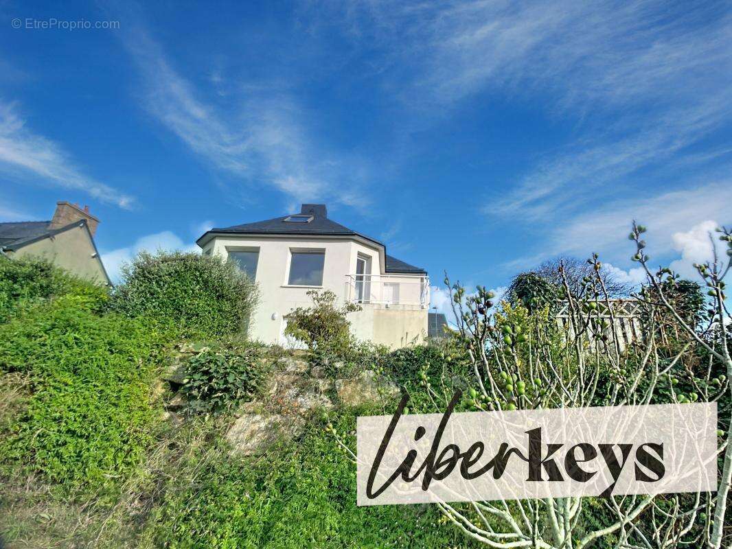 Maison à TREVOU-TREGUIGNEC