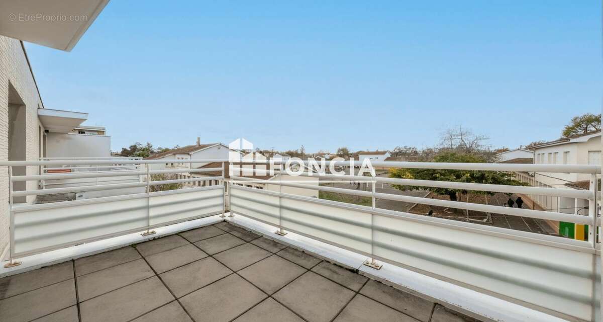 Appartement à VILLENAVE-D&#039;ORNON