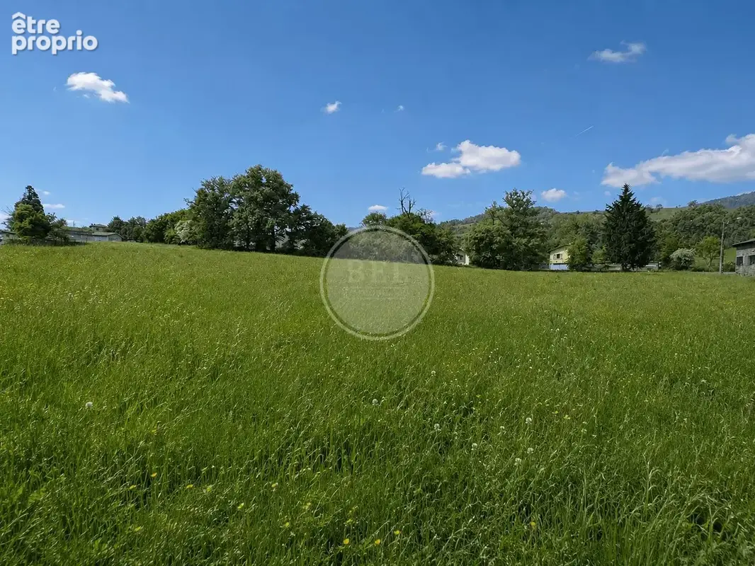 Photo Terrain à Sainte-Foy-L'argentiere au prix de 103 000€