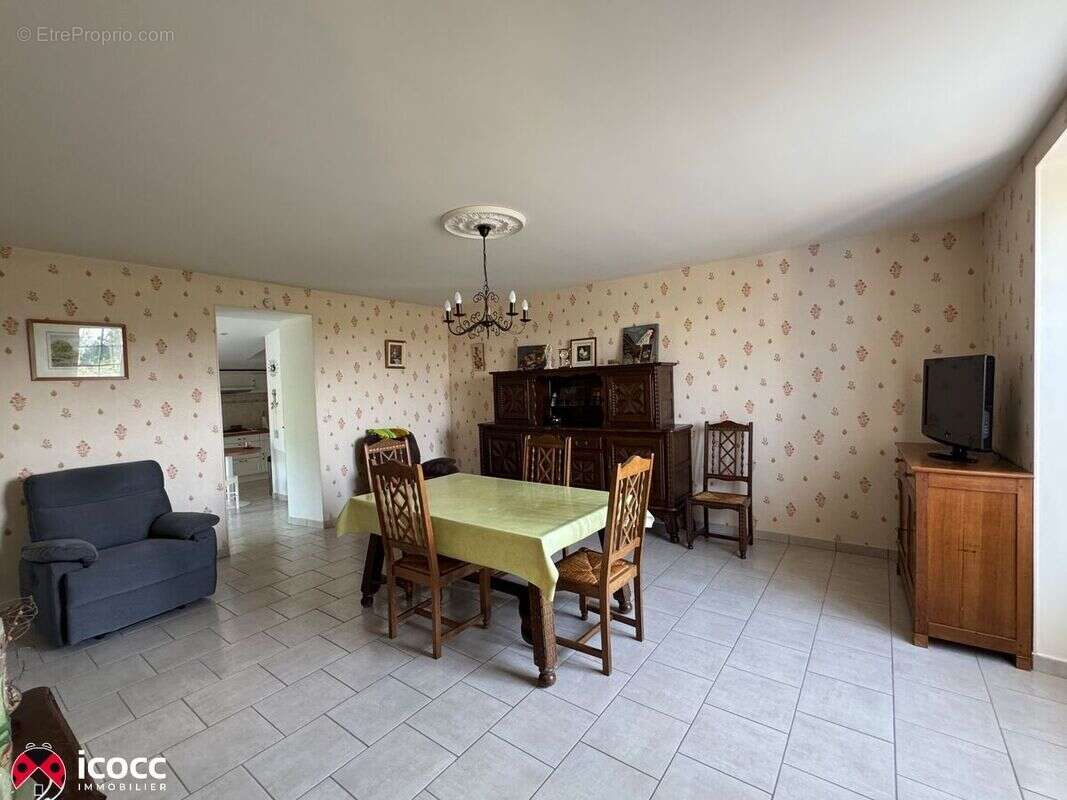 Maison 155 m² à Nalliers  - photo 5