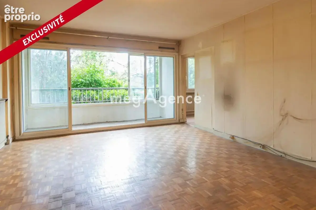 Appartement lumineux avec loggias, piscine et tennis - photo 3