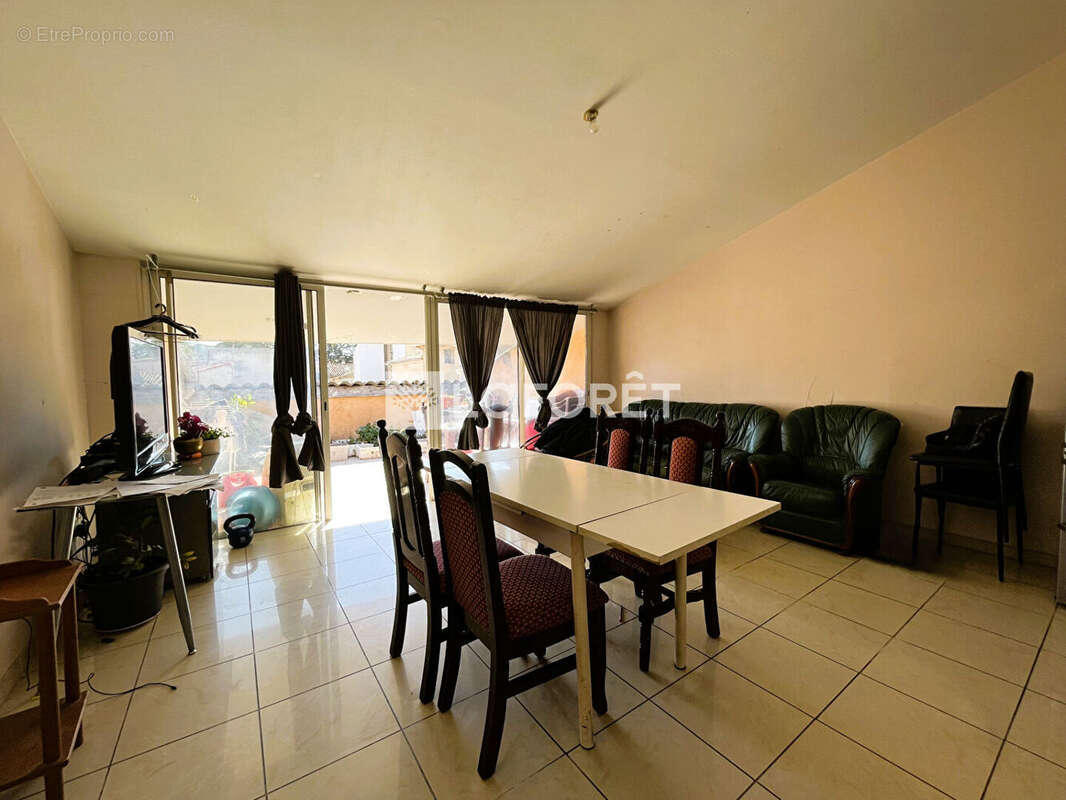 Appartement à SAINT-MAXIMIN-LA-SAINTE-BAUME