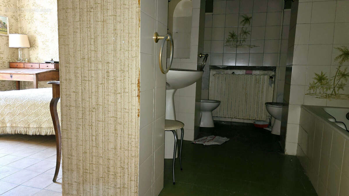 Appartement à ENTRECHAUX