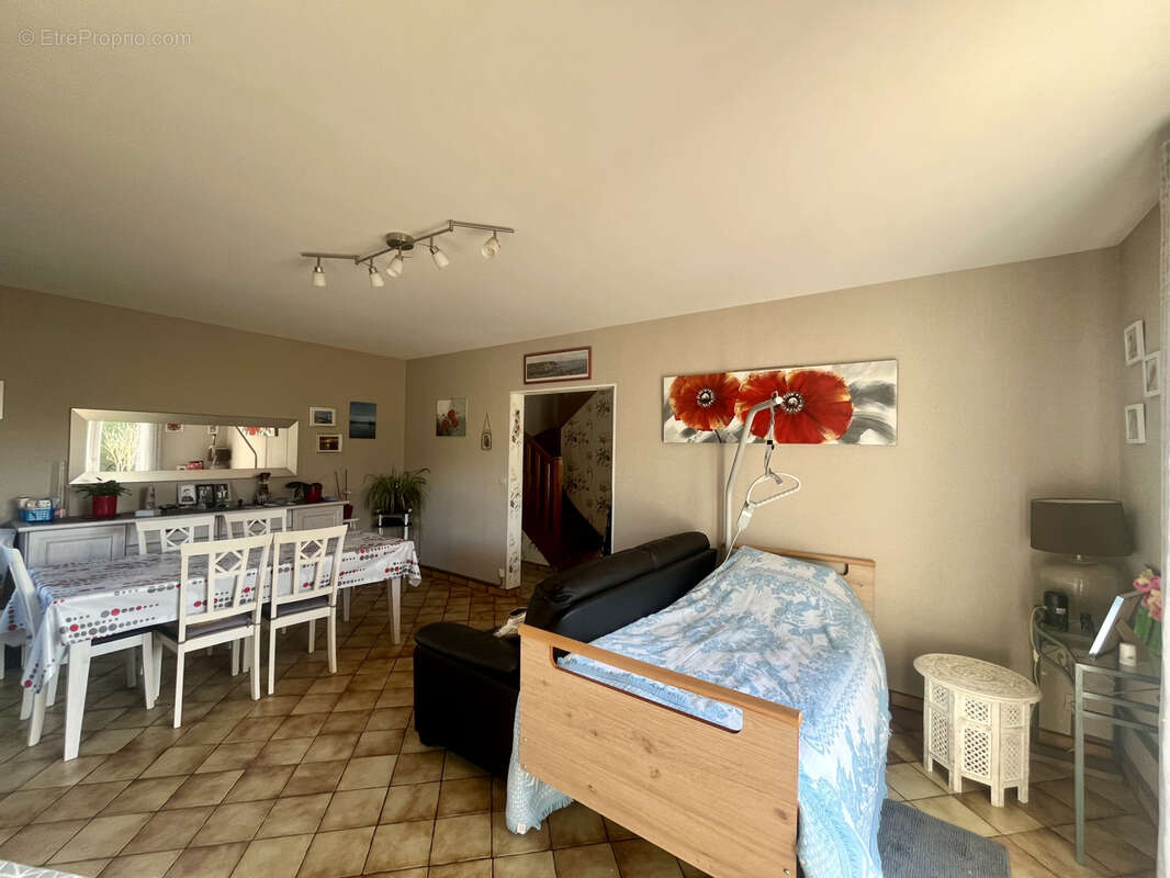 Maison à PORT-EN-BESSIN-HUPPAIN