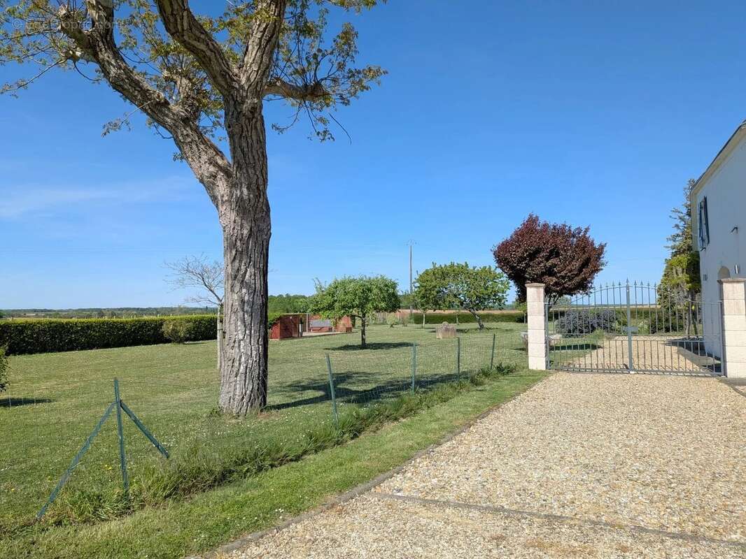 Maison à SAINT-GREGOIRE-D'ARDENNES