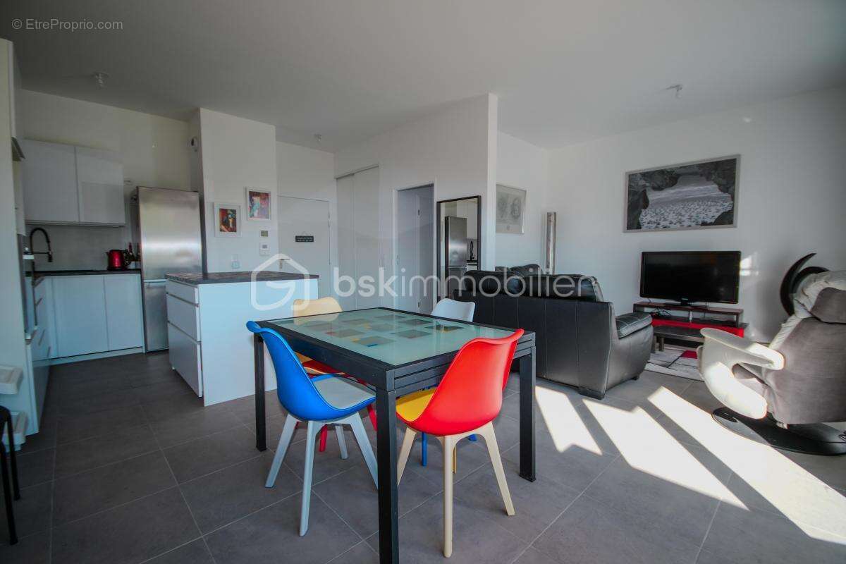 Appartement à VAIRES-SUR-MARNE