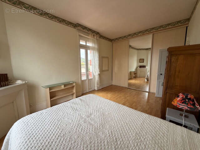 Maison à COMBRONDE