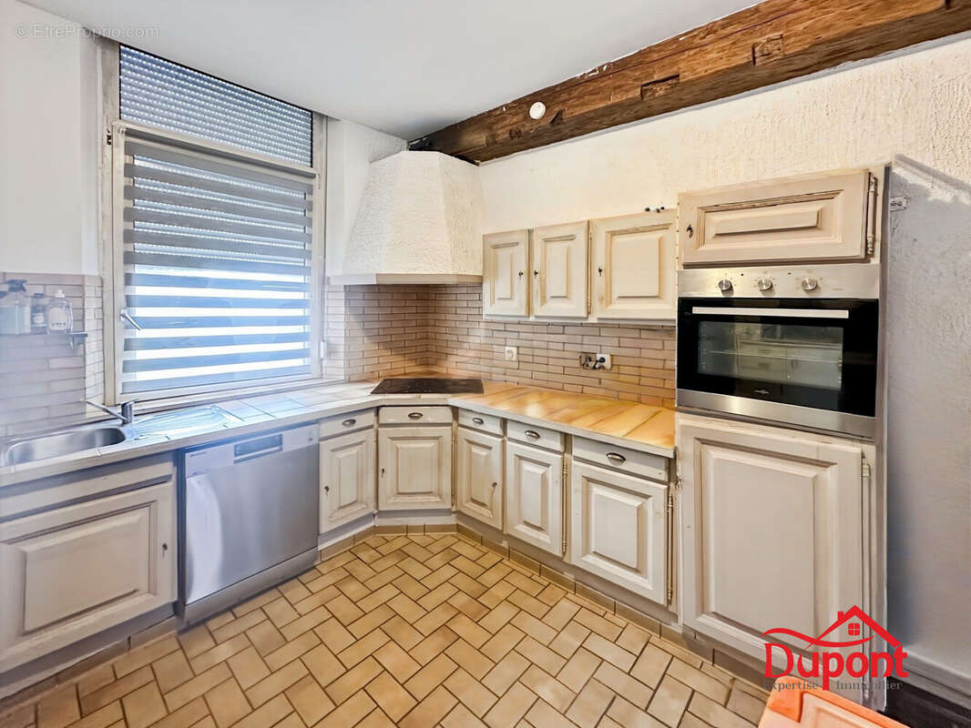 Maison à SOLRE-LE-CHATEAU