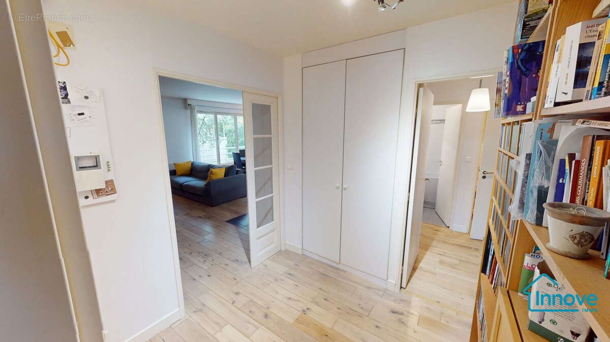 Appartement à PARIS-14E