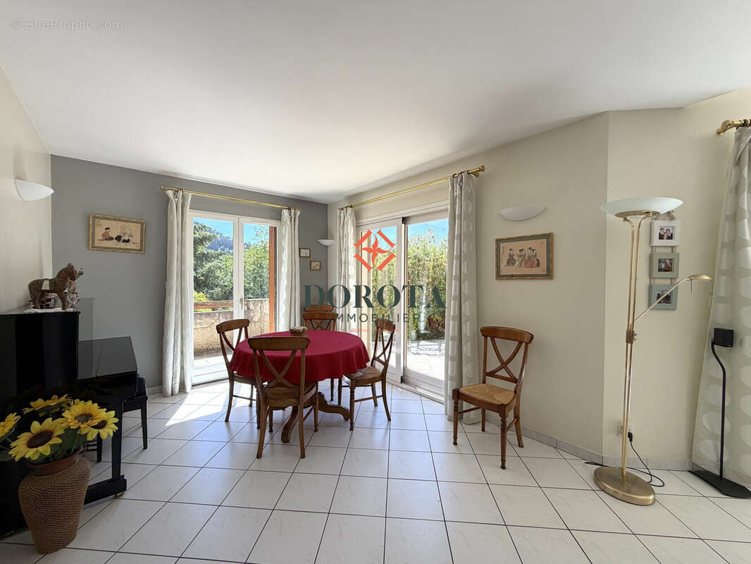 Maison 167 m² à La Combe-De-Lancey  - photo 9