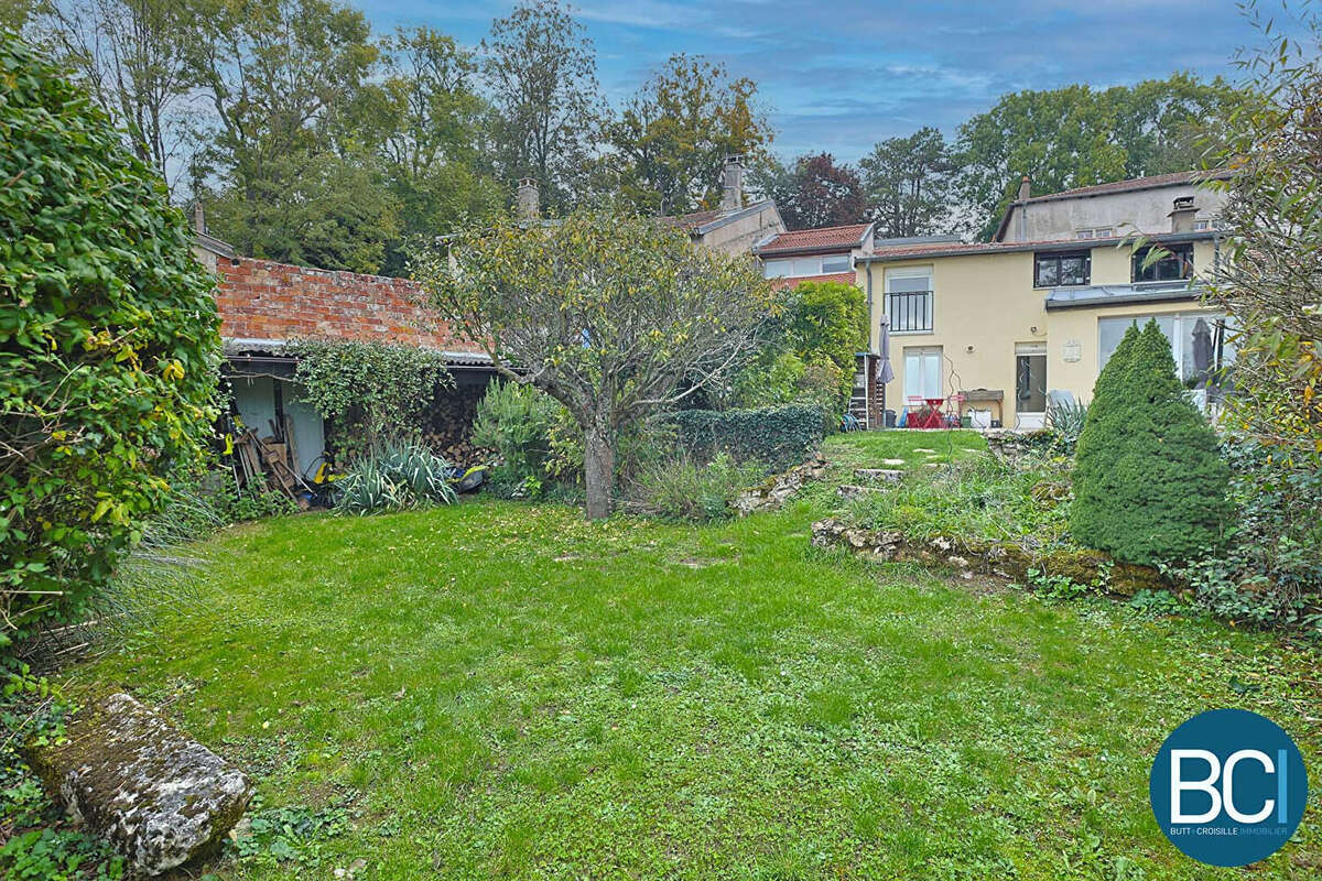 Maison à LAY-SAINT-CHRISTOPHE