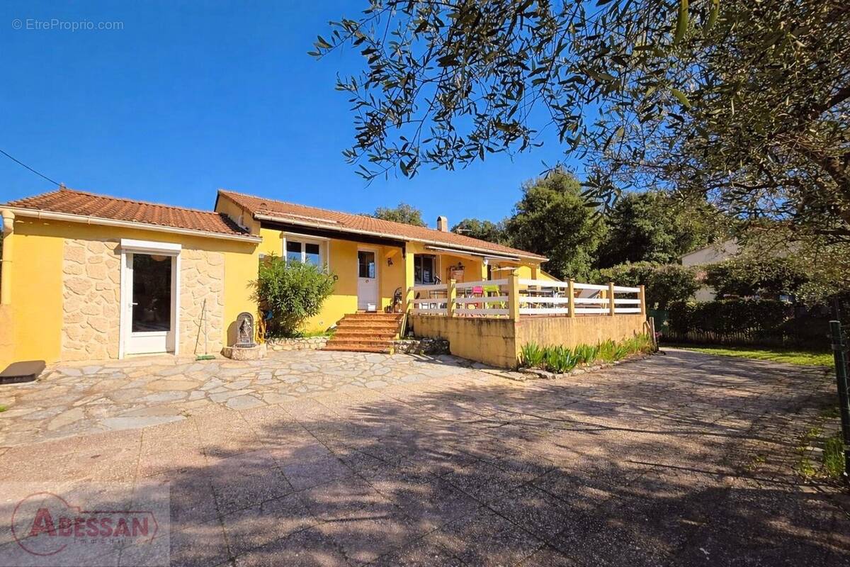 Maison à SAINT-PRIVAT-DES-VIEUX