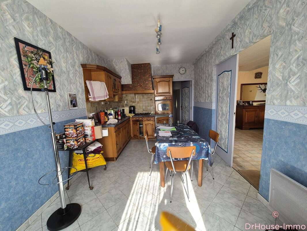 Maison à FOUGEROLLES-DU-PLESSIS