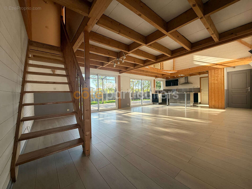 Maison à SAINT-DENIS-DU-PAYRE